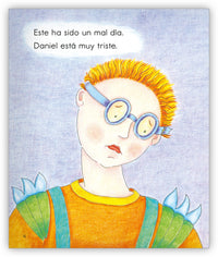 Daniel perdió su casco volador from Colección Joy Cowley